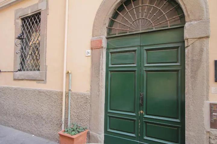 Accogliente Mansarda Nel Cuore Dell Antica Livorno Daire Dış mekan fotoğraf